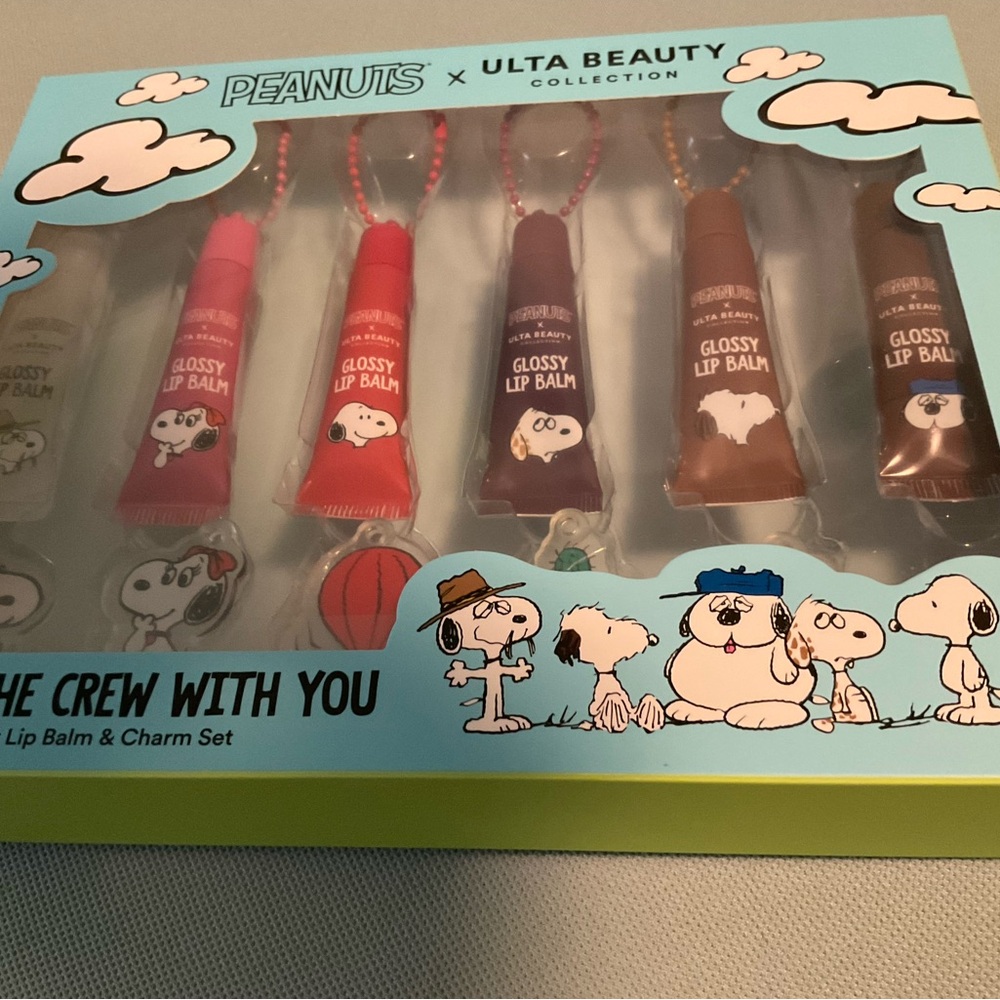 Ulta Peanuts x Ulta Beauty 12 piece Lip balm and Charm Set New